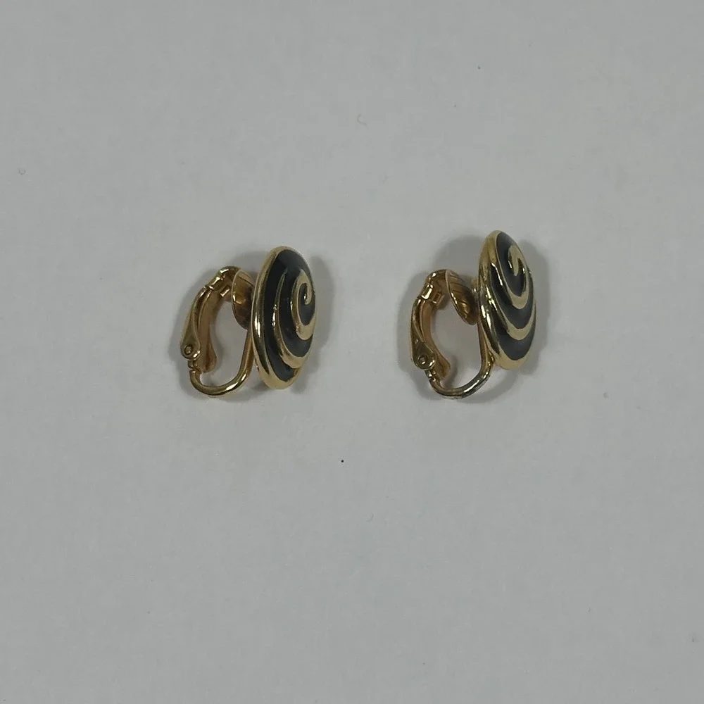Vintage Gold Tone Dark Blue‎ Enamel Spiral Oval Clip On Earrings